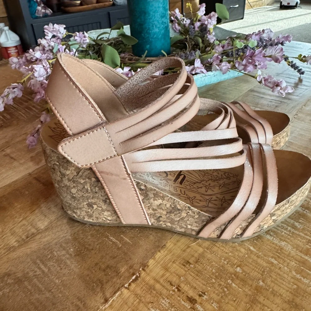 Blowfish Malibu stylish wedge